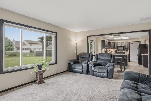 7211 Bent Willow Drive, Fort Wayne, IN 46815