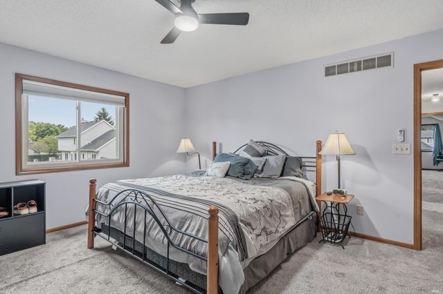 7211 Bent Willow Drive, Fort Wayne, IN 46815