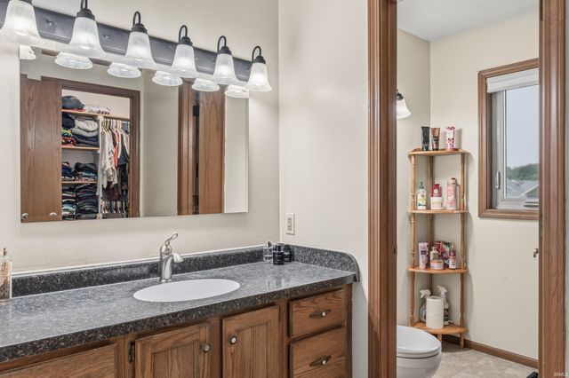 7211 Bent Willow Drive, Fort Wayne, IN 46815