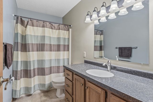 7211 Bent Willow Drive, Fort Wayne, IN 46815