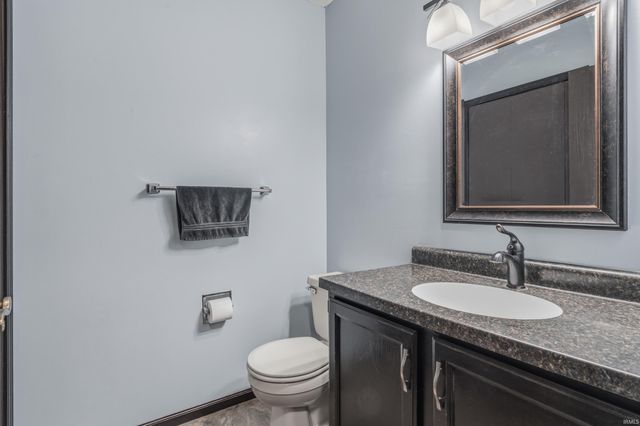 7211 Bent Willow Drive, Fort Wayne, IN 46815