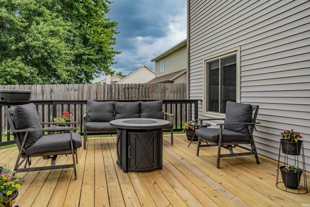 7211 Bent Willow Drive, Fort Wayne, IN 46815