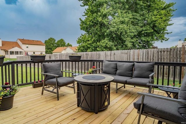 7211 Bent Willow Drive, Fort Wayne, IN 46815