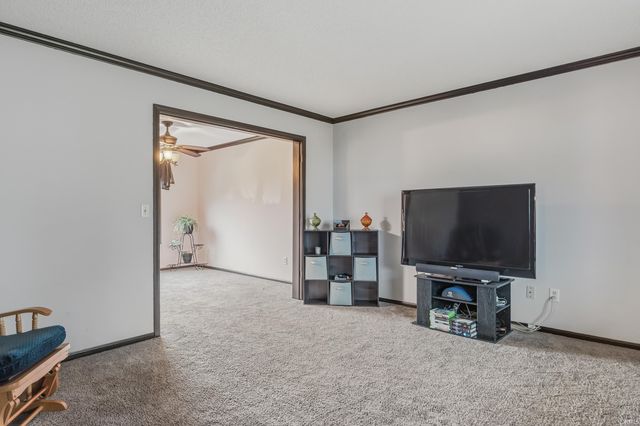 7211 Bent Willow Drive, Fort Wayne, IN 46815