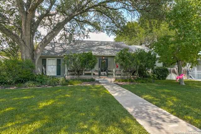 811 Wiltshire, Terrell Hills, TX 78209