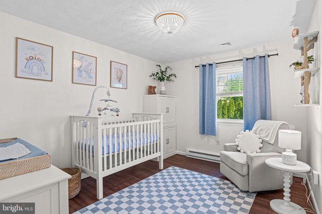 667 LOCUST ST, Hummelstown, PA 17036