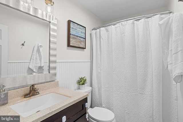 667 LOCUST ST, Hummelstown, PA 17036