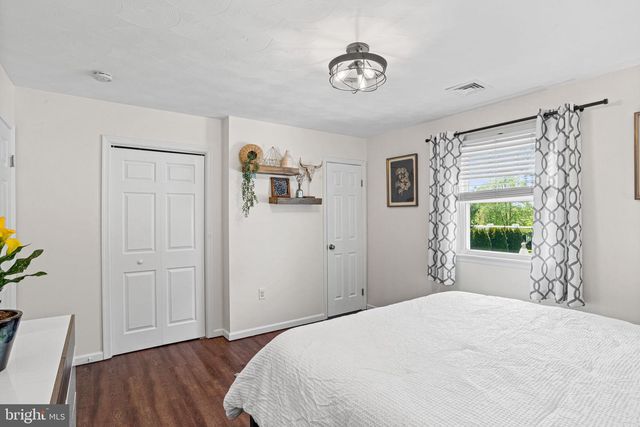 667 LOCUST ST, Hummelstown, PA 17036