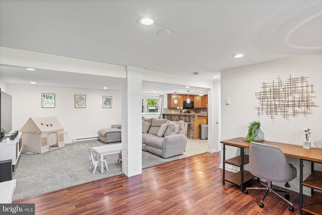 667 LOCUST ST, Hummelstown, PA 17036