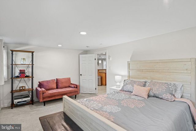 667 LOCUST ST, Hummelstown, PA 17036
