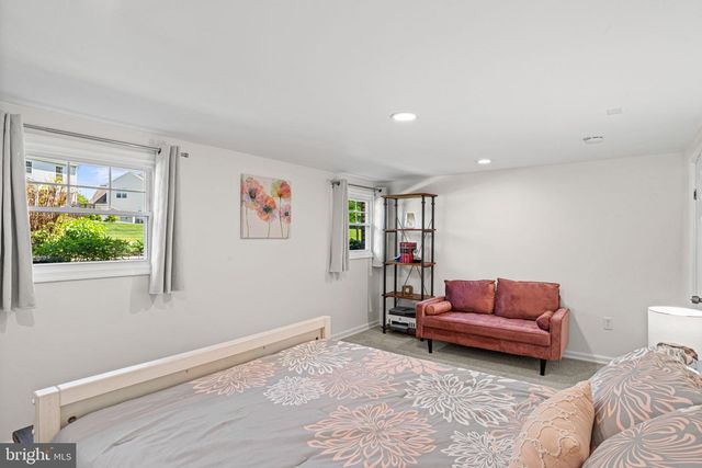667 LOCUST ST, Hummelstown, PA 17036