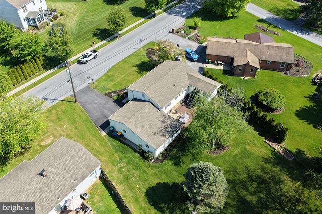 667 LOCUST ST, Hummelstown, PA 17036