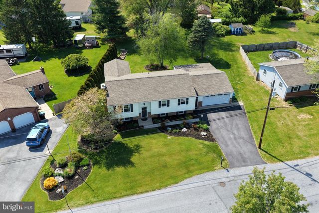 667 LOCUST ST, Hummelstown, PA 17036