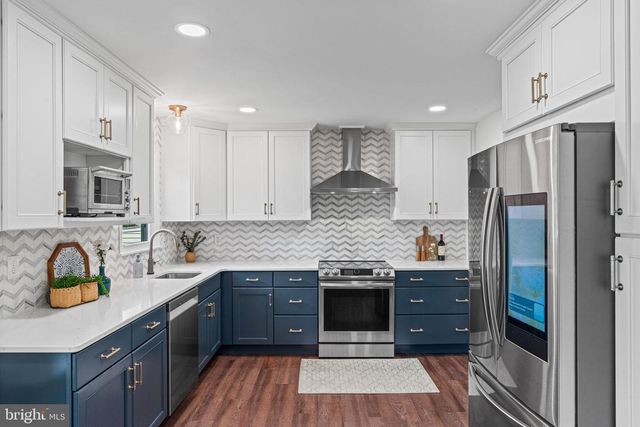 667 LOCUST ST, Hummelstown, PA 17036
