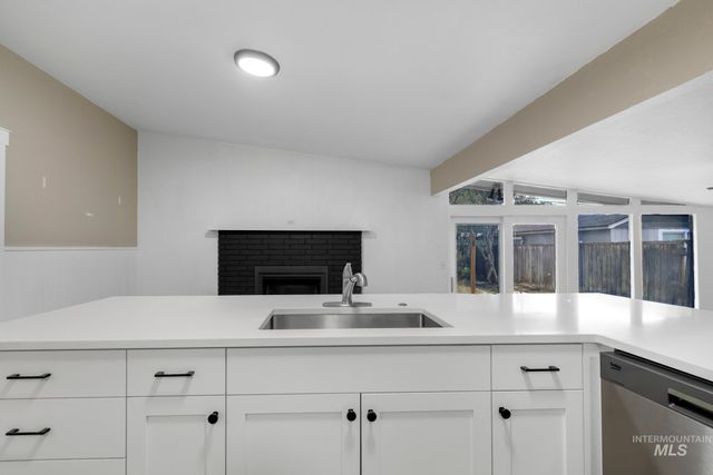 1870 Falls Ave E, Twin Falls, ID 83301