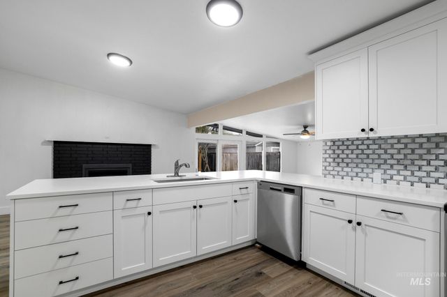 1870 Falls Ave E, Twin Falls, ID 83301