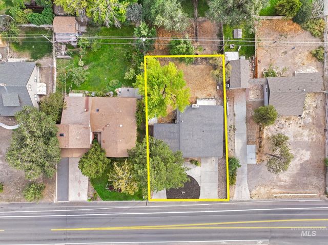1870 Falls Ave E, Twin Falls, ID 83301