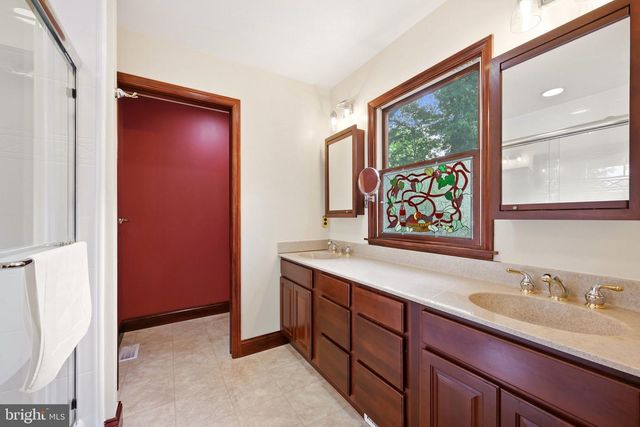 131 MORRIS AVE E, Sewell, NJ 08080