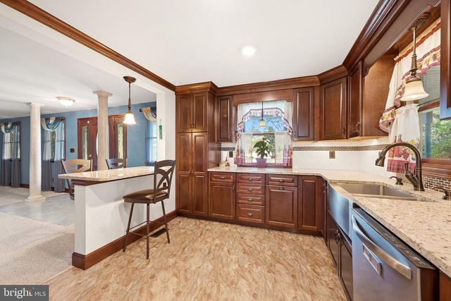 131 MORRIS AVE E, Sewell, NJ 08080