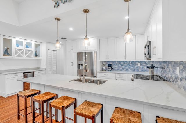 9860 Leeward Avenue, Key Largo, FL 33037