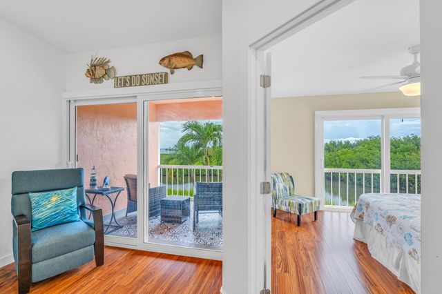 9860 Leeward Avenue, Key Largo, FL 33037