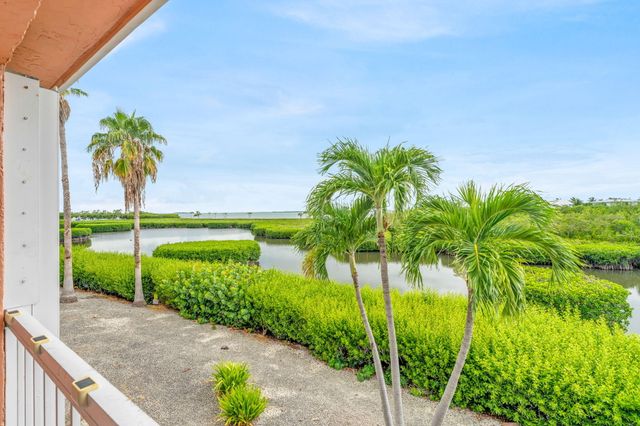 9860 Leeward Avenue, Key Largo, FL 33037