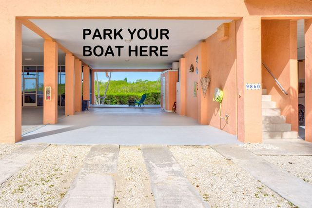 9860 Leeward Avenue, Key Largo, FL 33037