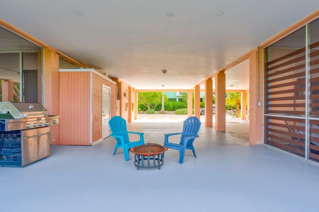 9860 Leeward Avenue, Key Largo, FL 33037