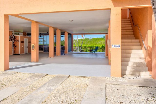 9860 Leeward Avenue, Key Largo, FL 33037