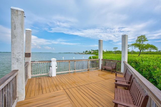 9860 Leeward Avenue, Key Largo, FL 33037