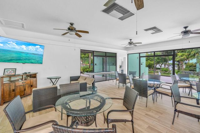 9860 Leeward Avenue, Key Largo, FL 33037