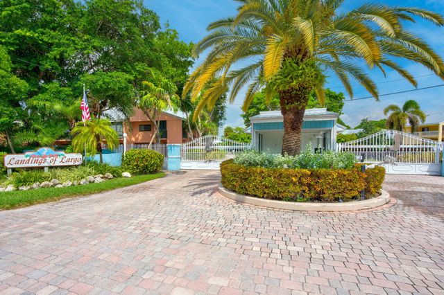 9860 Leeward Avenue, Key Largo, FL 33037