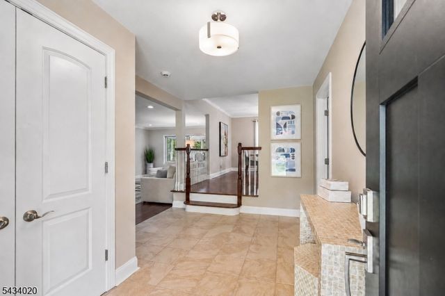 12 Indian Run, Scotch Plains Twp., NJ 07076