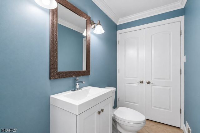 12 Indian Run, Scotch Plains Twp., NJ 07076
