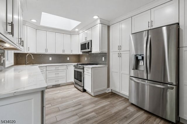 12 Indian Run, Scotch Plains Twp., NJ 07076