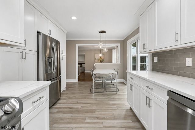 12 Indian Run, Scotch Plains Twp., NJ 07076