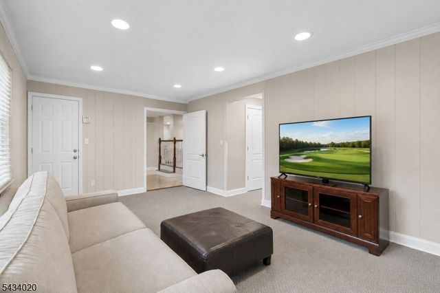 12 Indian Run, Scotch Plains Twp., NJ 07076