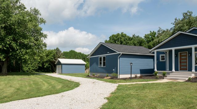 2421 N County Line Road, Sunbury, OH 43074