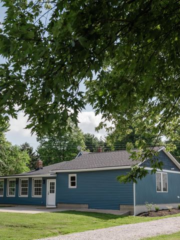 2421 N County Line Road, Sunbury, OH 43074