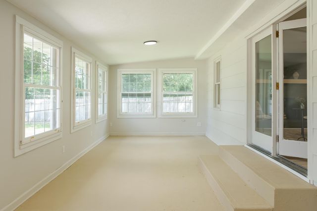 2421 N County Line Road, Sunbury, OH 43074