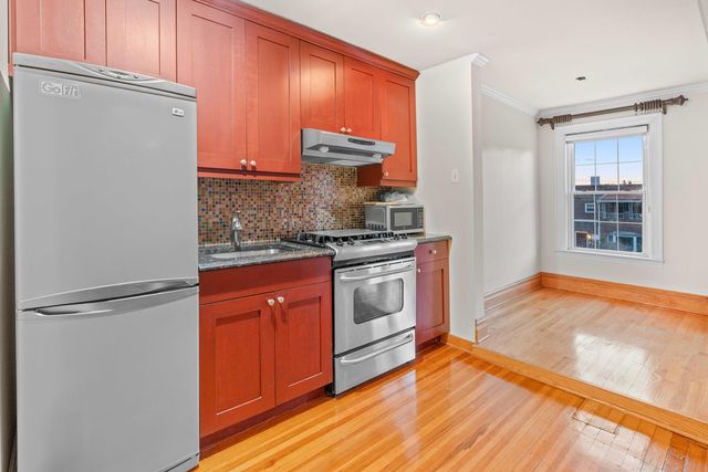 25-01 23rd Avenue, New York City, NY 11105