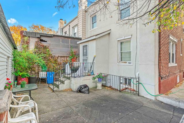 25-01 23rd Avenue, New York City, NY 11105