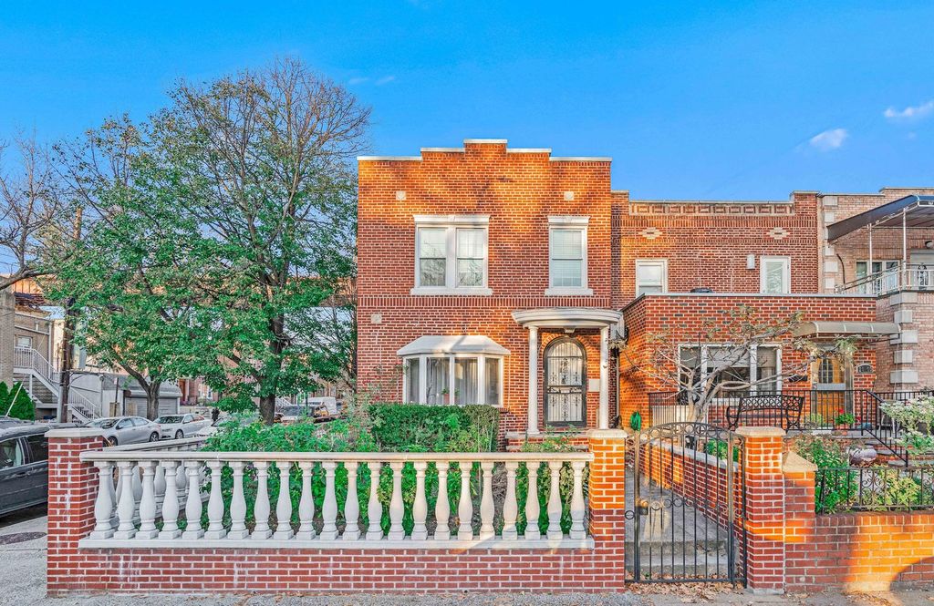 25-01 23rd Avenue, New York City, NY 11105