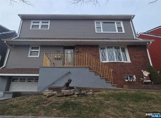 413 Farnham Avenue, Lodi, NJ 07644