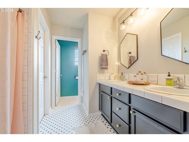 4129 Winners Circle Se, Albany, OR 97322