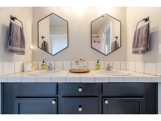 4129 Winners Circle Se, Albany, OR 97322