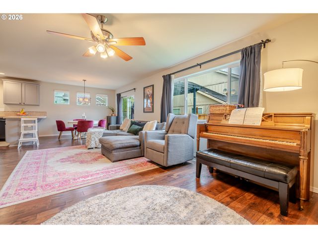 4129 Winners Circle Se, Albany, OR 97322