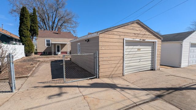 2008 44th Street, Rock Island, IL 61201