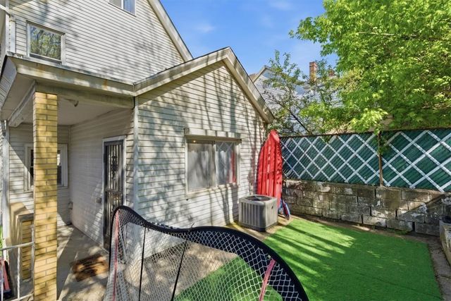 246 Dunseith St, Oakland, PA 15213