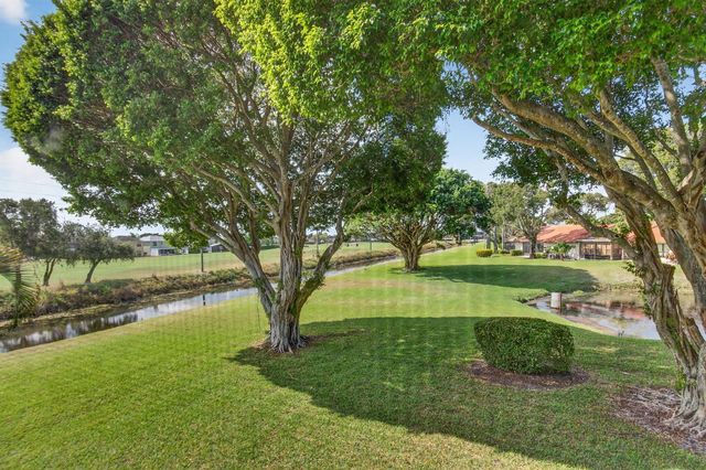 5771 Fairway Park Court 205, Boynton Beach, FL 33437